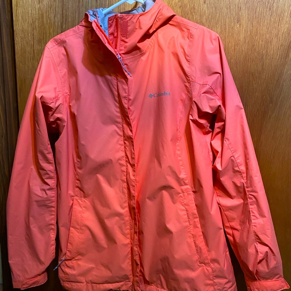 Columbia Arcadia II Women’s medium rain jacket.